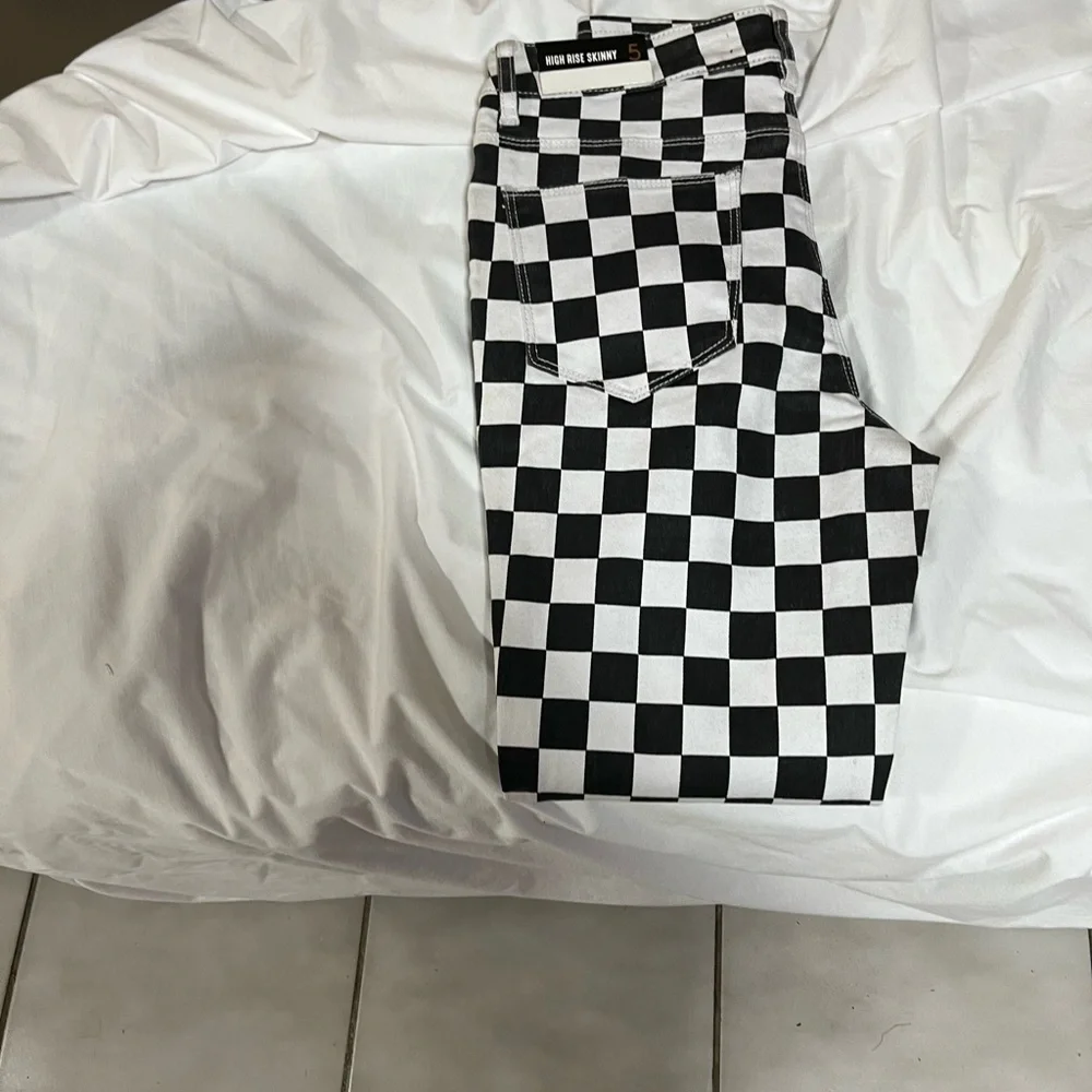 Checkered Black and White top - Picture 3 of 6